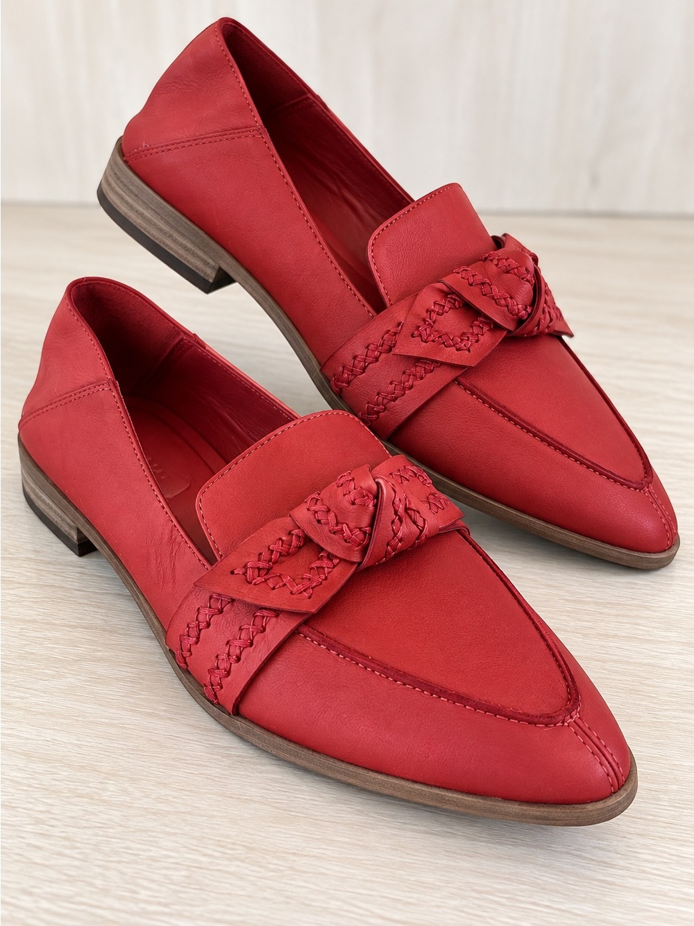 Lucky Brand Red Leather Pointed Toe Loafers Braided Knot Detail Size 7M / 37.5